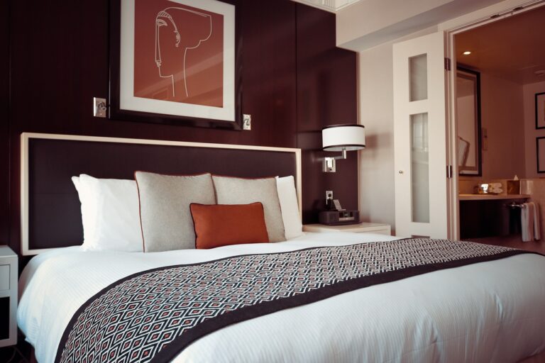 5 Secrets to Getting a Great Hotel Room Upgrade Momist