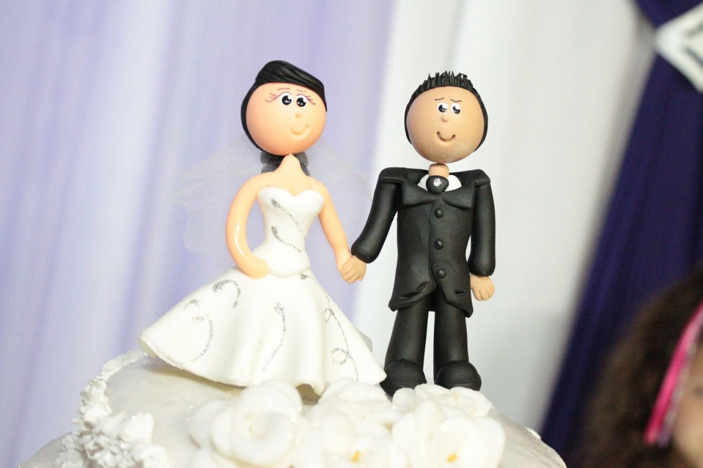 wedding-cake-toppers-115556_1280